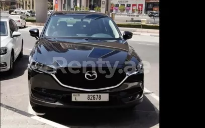 Mazda CX5 (Negro), 2020 para alquiler en Dub&aacute;i