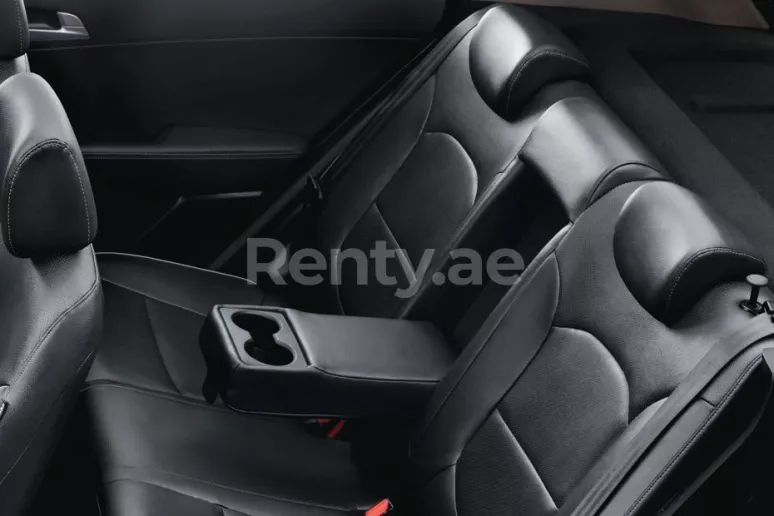 Hyundai Creta (Gris), 2020 para alquiler en Dub&aacute;i
