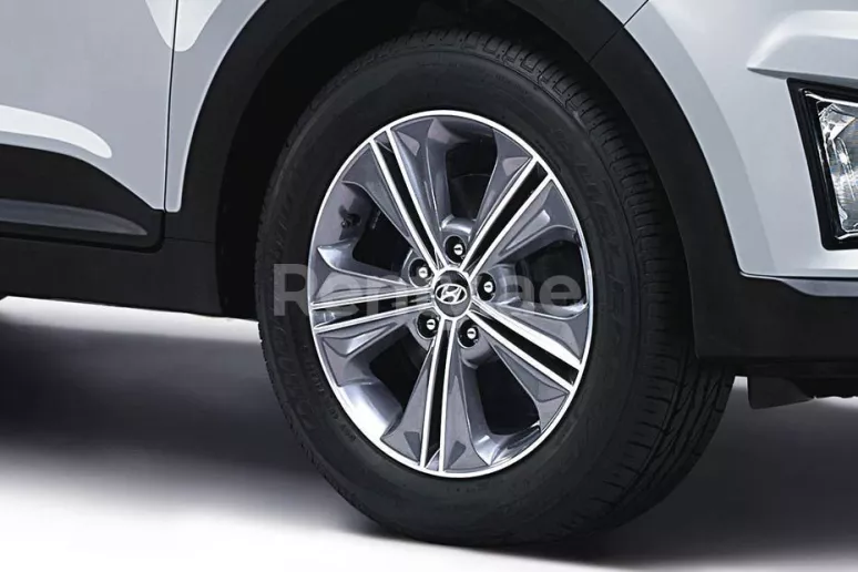 Hyundai Creta (Gris), 2020 para alquiler en Dub&aacute;i