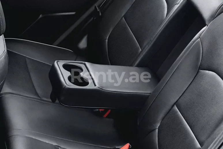 Hyundai Creta (Gris), 2020 para alquiler en Dub&aacute;i