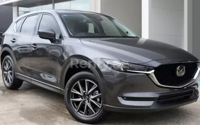 Mazda CX5 (Gris), 2019 para alquiler en Dub&aacute;i