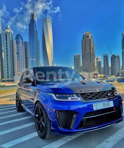 在迪拜 租 路虎揽胜运动 SVR (蓝色), 2020