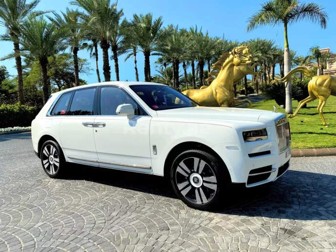 Rolls Royce Cullinan (White), 2020 for rent in Dubai