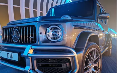 إيجار مرسيدس كلاس G (رمادي غامق), 2019 في دبي