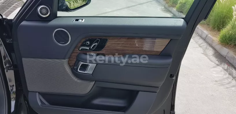 Range Rover Vogue (Black), 2019 for rent in Dubai