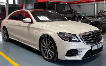 Mercedes S Класс (Белый), 2019 для аренды в Дубай