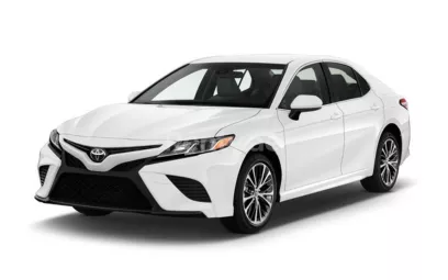 Toyota Camry (Blanc), 2018 &agrave; louer &agrave; Duba&iuml;