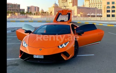 Abu Dabi'de kiralık Lamborghini Huracan Performante (Turuncu), 2018