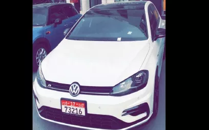 Abu Dabi'de kiralık Golf R (Beyaz), 2019
