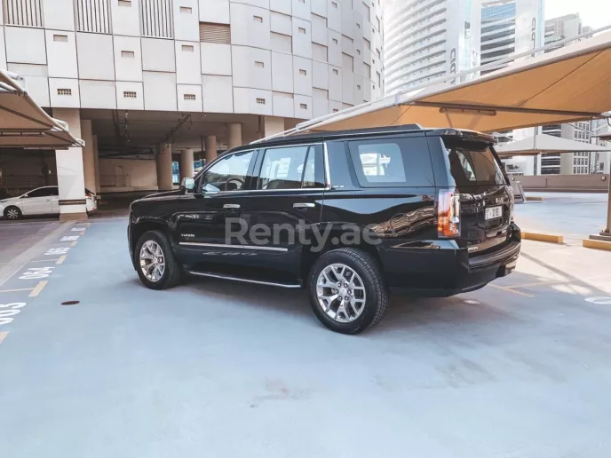 Dubai'de kiralık GMC Yukon (Siyah), 2020