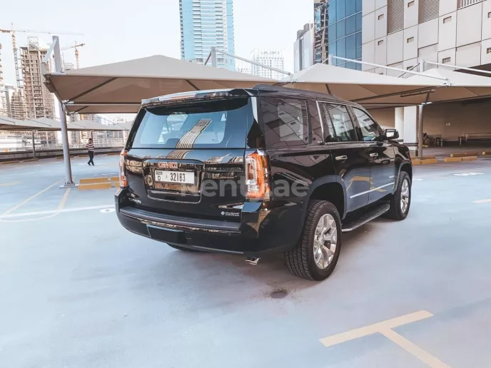 Dubai'de kiralık GMC Yukon (Siyah), 2020