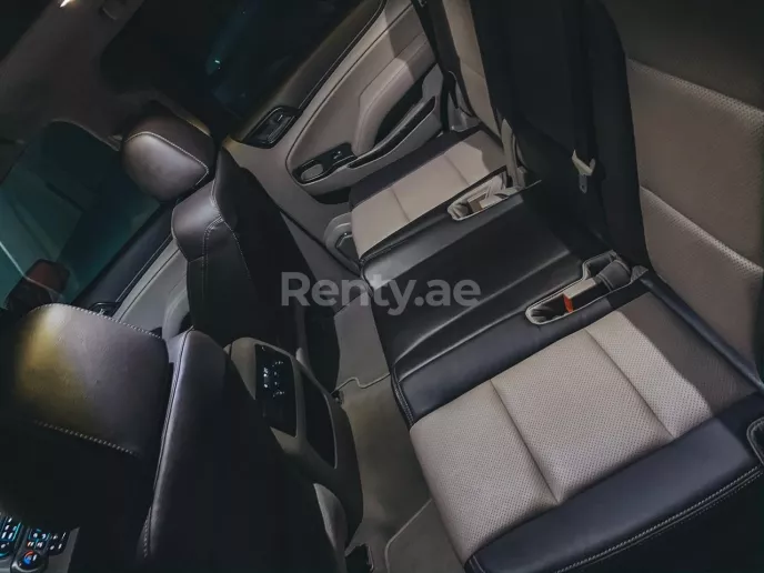 Dubai'de kiralık GMC Yukon (Siyah), 2020