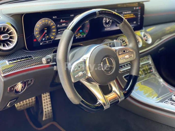 Mercedes-Benz E53 AMG (Черный), 2019 для аренды в Дубай