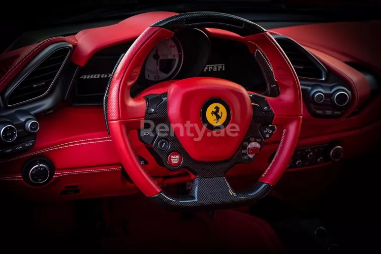 Ferrari 488 GTB (Rouge), 2019 &agrave; louer &agrave; Duba&iuml;
