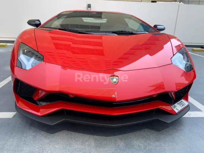 Lamborghini Aventador S (Rood), 2019 te huur in Dubai