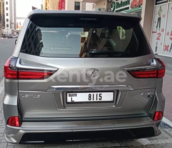 إيجار لكزس LX 570 (فضة), 2019 في دبي