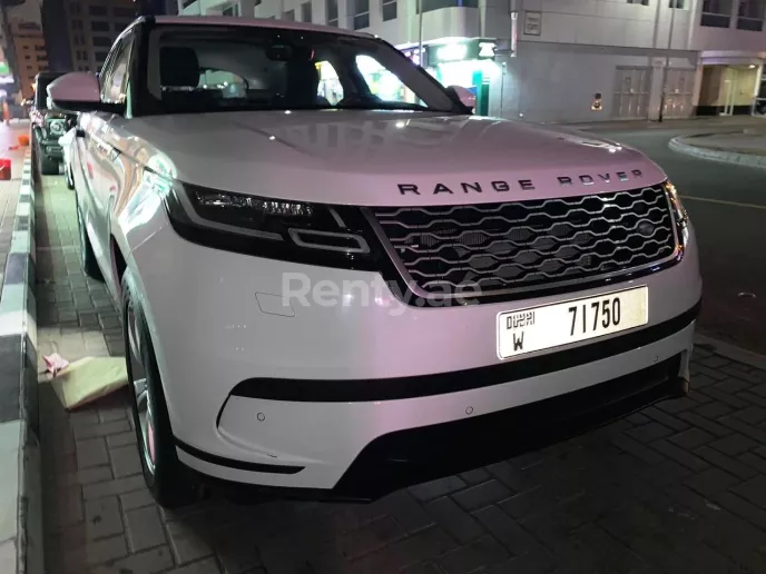Range Rover Velar (Wei&szlig;), 2019  zur Miete in Dubai