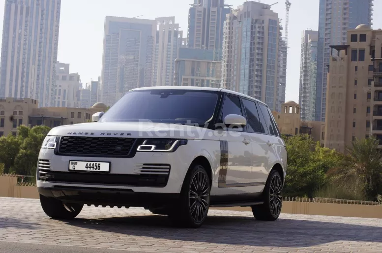 Range Rover Vogue (Bianca), 2019 in affitto a Dubai