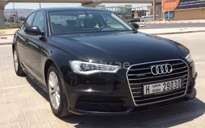 Audi A6 (Negro), 2018 para alquiler en Dub&aacute;i