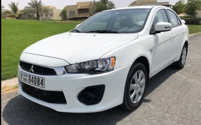 Mitsubishi Lancer (Blanc), 2018 &agrave; louer &agrave; Duba&iuml;