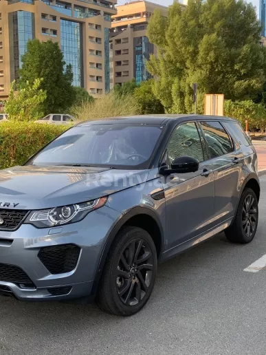 Dubai'de kiralık Range Rover Discovery (Mavi), 2019