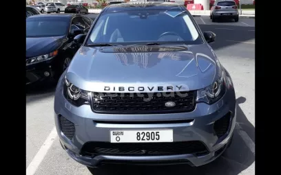 Range Rover Discovery (Bleue), 2019 &agrave; louer &agrave; Duba&iuml;