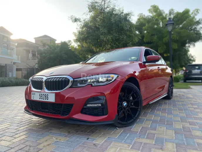 إيجار بي ام دبليو 3 سلسلة 2020 M Sport (أحمر), 2020 في دبي