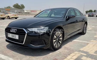 Audi A6 (Negro), 2020 para alquiler en Dub&aacute;i