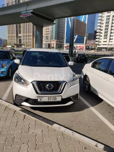 إيجار نيسان ركلات (أبيض), 2020 في دبي