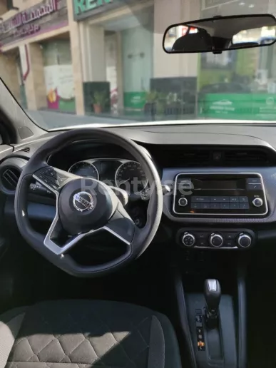 إيجار نيسان ركلات (أبيض), 2020 في دبي