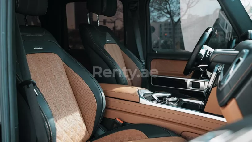 إيجار مرسيدس G63 AMG (أسود), 2020 في دبي