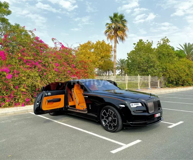 Rolls Royce Wraith-BLACK BADGE (Nero), 2020 in affitto a Dubai