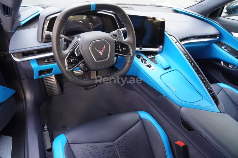 Chevrolet Corvette (Blauw), 2021 te huur in Dubai