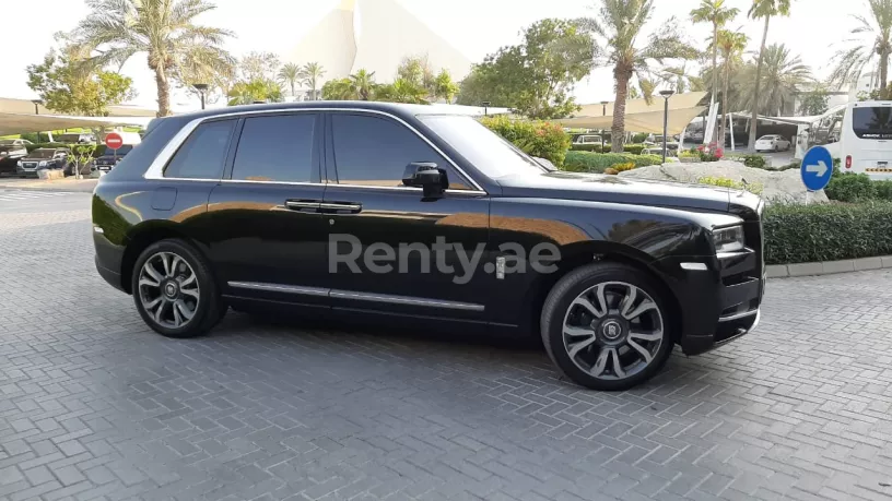Rolls Royce Cullinan (Black), 2020 for rent in Dubai