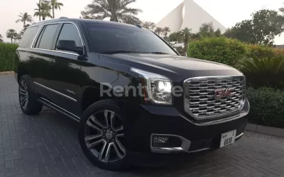 GMC Yukon (Schwarz), 2019 zur Miete in Dubai