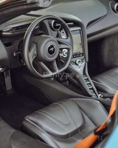 إيجار ماكلارين 720 S سبايدر (أزرق), 2020 في دبي