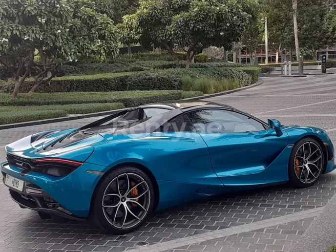 إيجار ماكلارين 720 S سبايدر (أزرق), 2020 في دبي