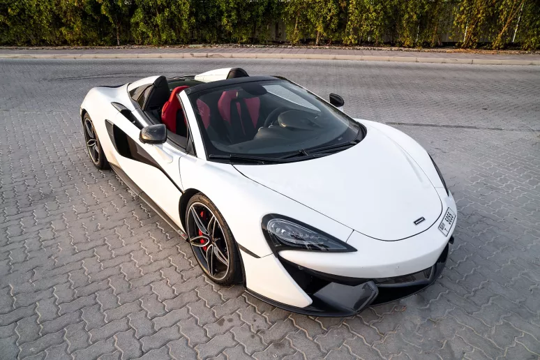 إيجار مكلارين 570S سبايدر (كابورليه) (أبيض), 2020 في دبي