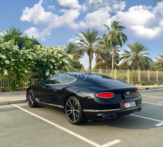 Bentley Continental GT (Negro), 2019 para alquiler en Dub&aacute;i