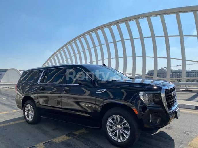 GMC Yukon XL (Zwart), 2021 te huur in Dubai