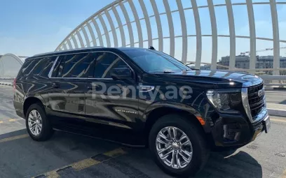 GMC Yukon XL (Schwarz), 2021 zur Miete in Dubai