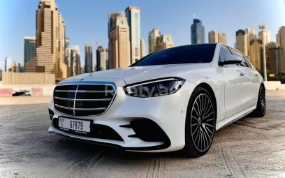 Mercedes S500 New Shape (Белый), 2021 для аренды в Дубай