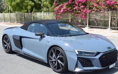 Audi R8 Spyder (Dark Grey), 2020 for rent in Dubai