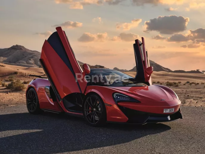 إيجار مكلارين 570S (أحمر), 2019 في دبي