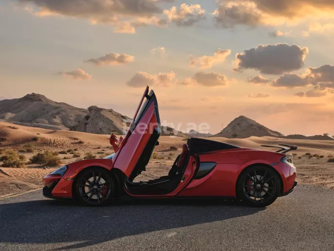 إيجار مكلارين 570S (أحمر), 2019 في دبي