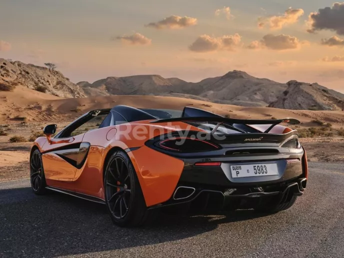 إيجار مكلارين 570S سبايدر (), 2019 في دبي