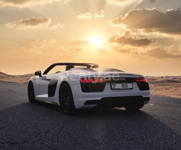 Audi R8 Facelift (Bianca), 2020 in affitto a Dubai
