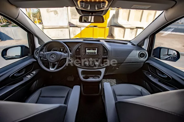 Mercedes VITO (Noir), 2021 &agrave; louer &agrave; Duba&iuml;