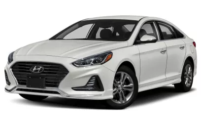 Hyundai Sonata (Plata), 2017 para alquiler en Sharjah
