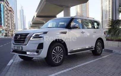 Nissan Patrol (Белый), 2021 для аренды в Шарджа